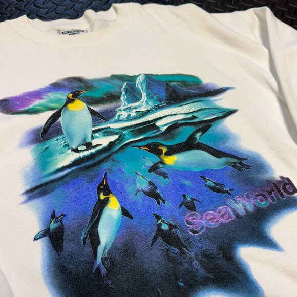LEE SeaWorld Penguins Sweatshirt - Picture 2 of 3